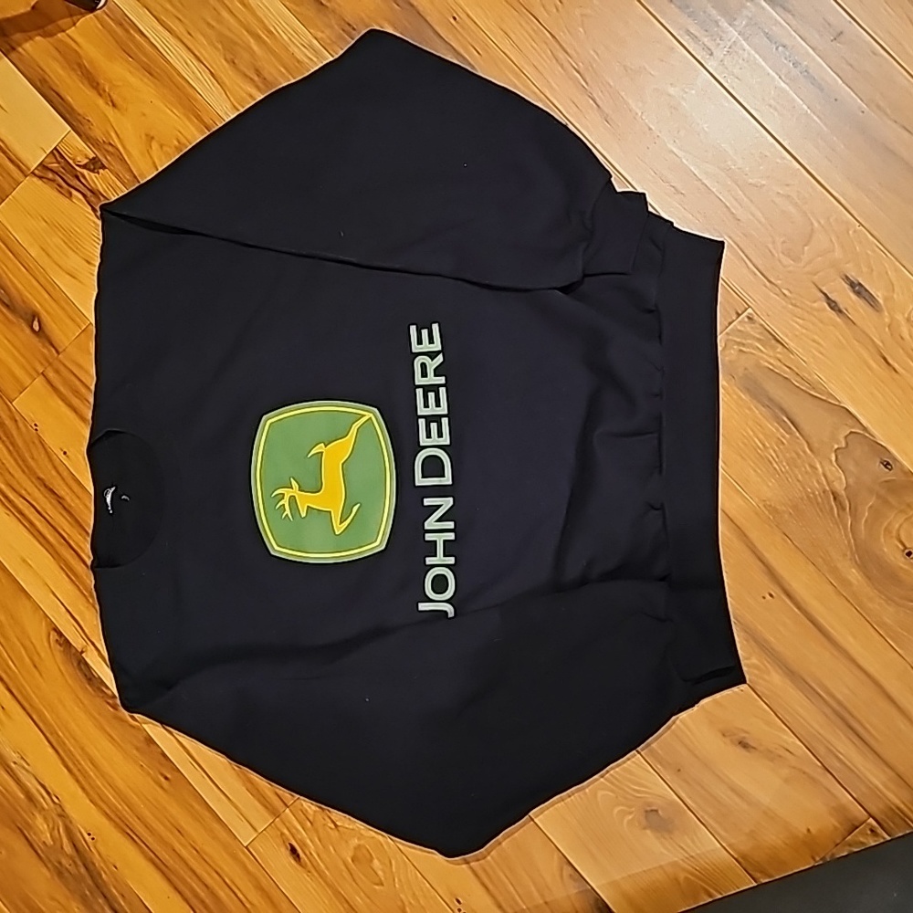 John Deere sweatshirt
